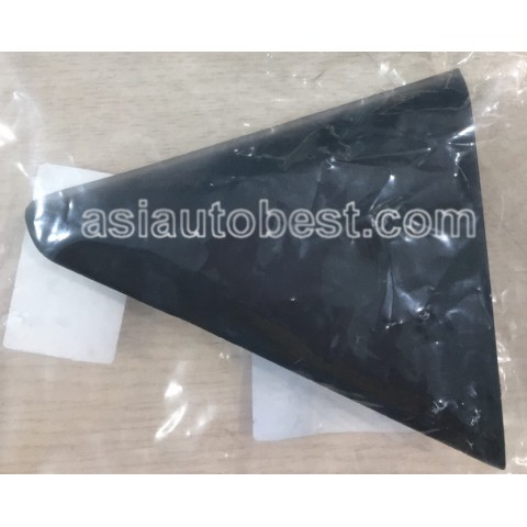 Ốp tam giác cửa sau trái Hyundai Accent 18
