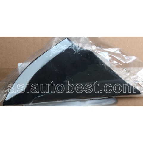 Ốp tam giác cửa bên phải Hyundai Accent 18