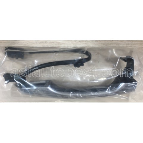 Tay mở cửa ngoài trước phải